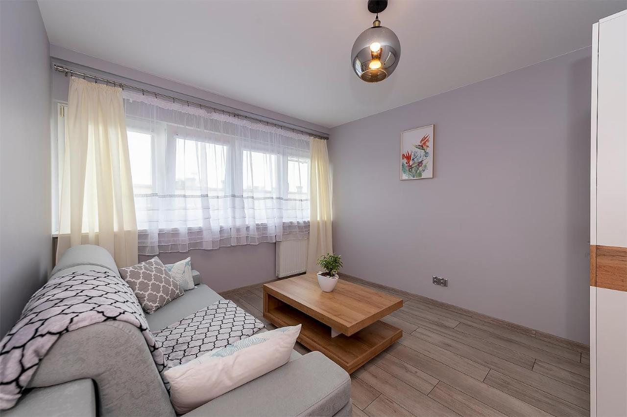 Apartament Lila Apartment *